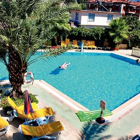 Hibiscus Garden Hotel